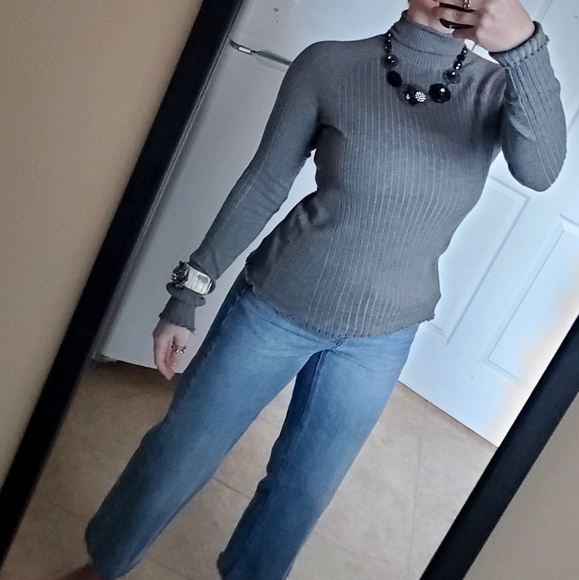 ZARA Grey Stretchy Ribbed Knit Lettuce Hem Casual Classic Basic Turtleneck - Picture 8 of 16